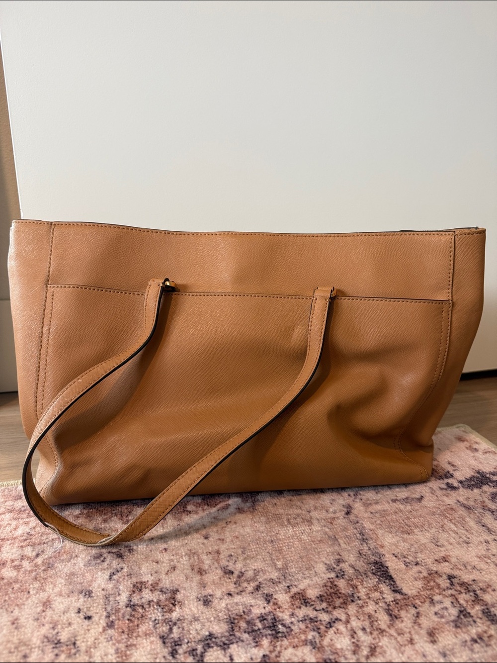 Tory Burch Parker Large Tan Saffiano Tote Shoulder Bag - Picture 2 of 9